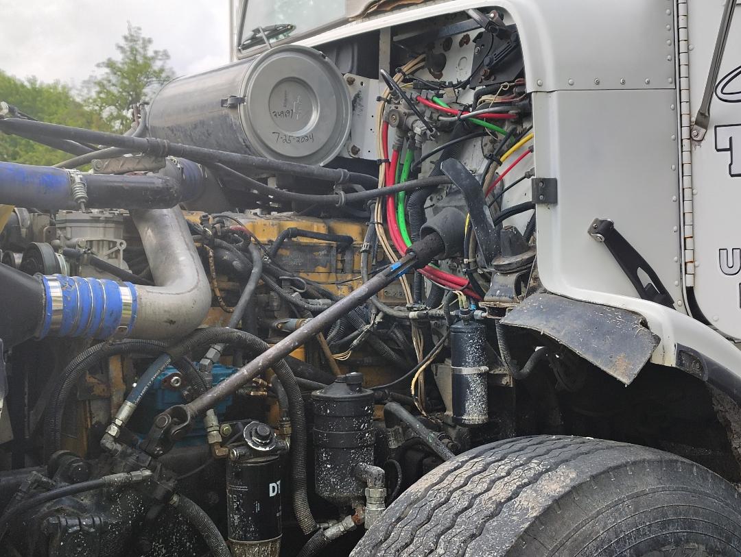 1999 FREIGHTLINER 5-Axle - Image 41